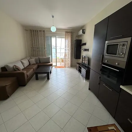 Lucky Apartment *