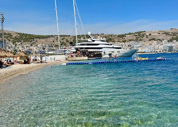 Lucky * Sarande